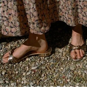 Doen Metallic Orleans Sandals - Size 38